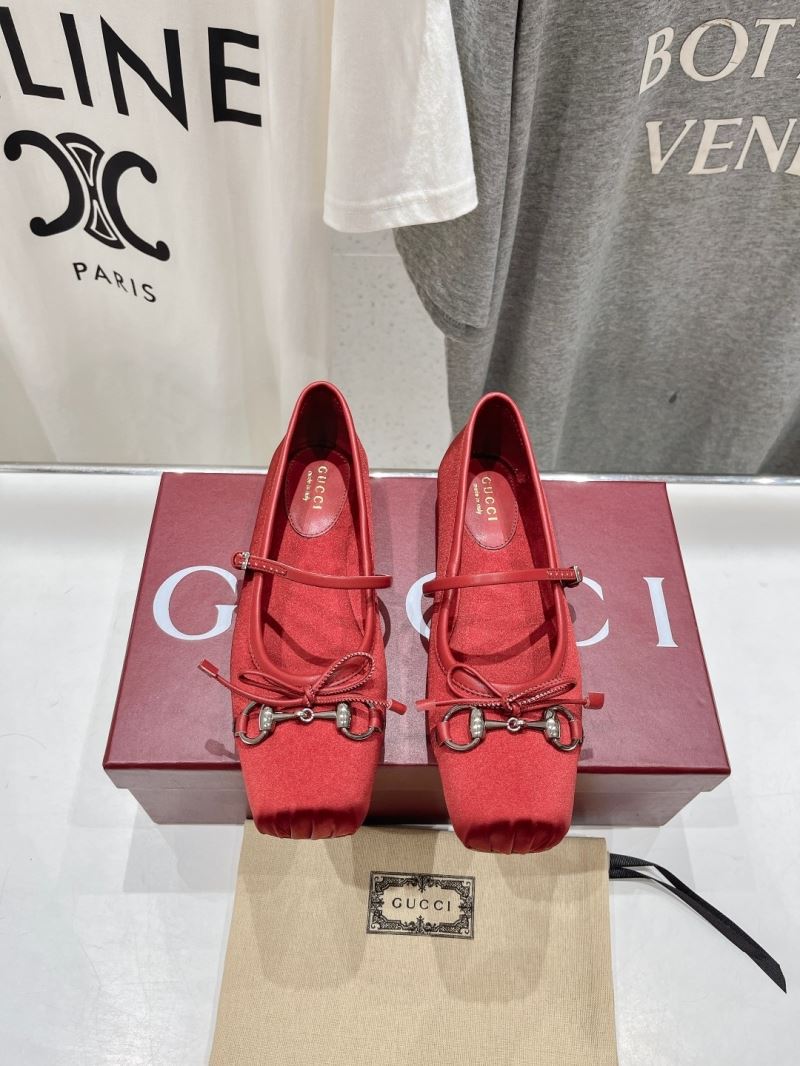 Gucci Flat Shoes